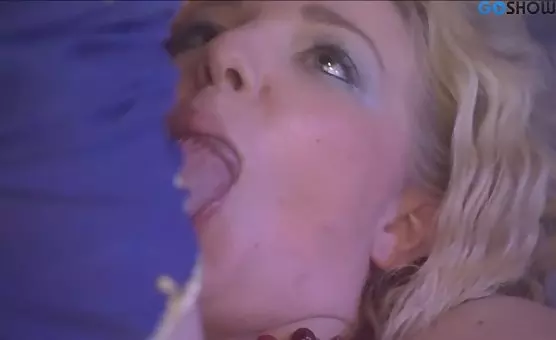 Triple Oral Delights Three Women Satisfy Each Other With Passionate Cunnilingus and Lingering Kisses