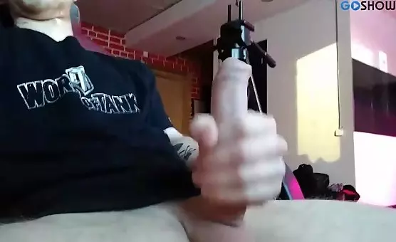 Guy Pleasure by Handjob on Camera
